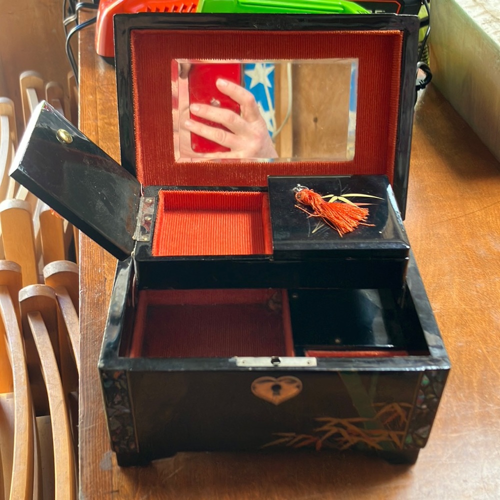 Musical Jewelry box